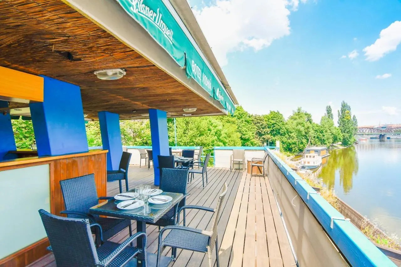 Botel Vodnik Prag 3*,
