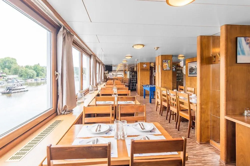 Botel Vodnik Prag 3*,