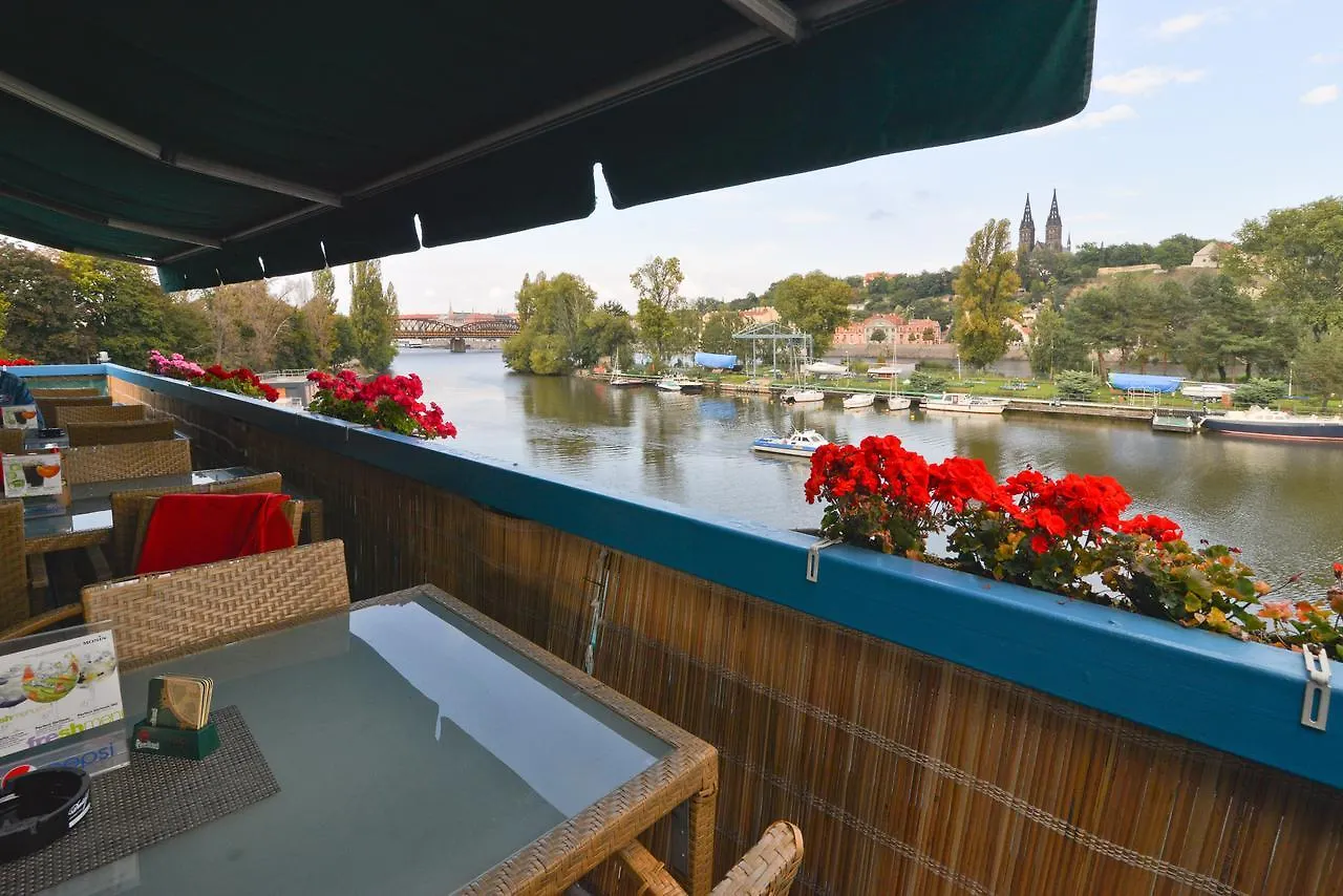 Botel Vodnik Prague 3*,