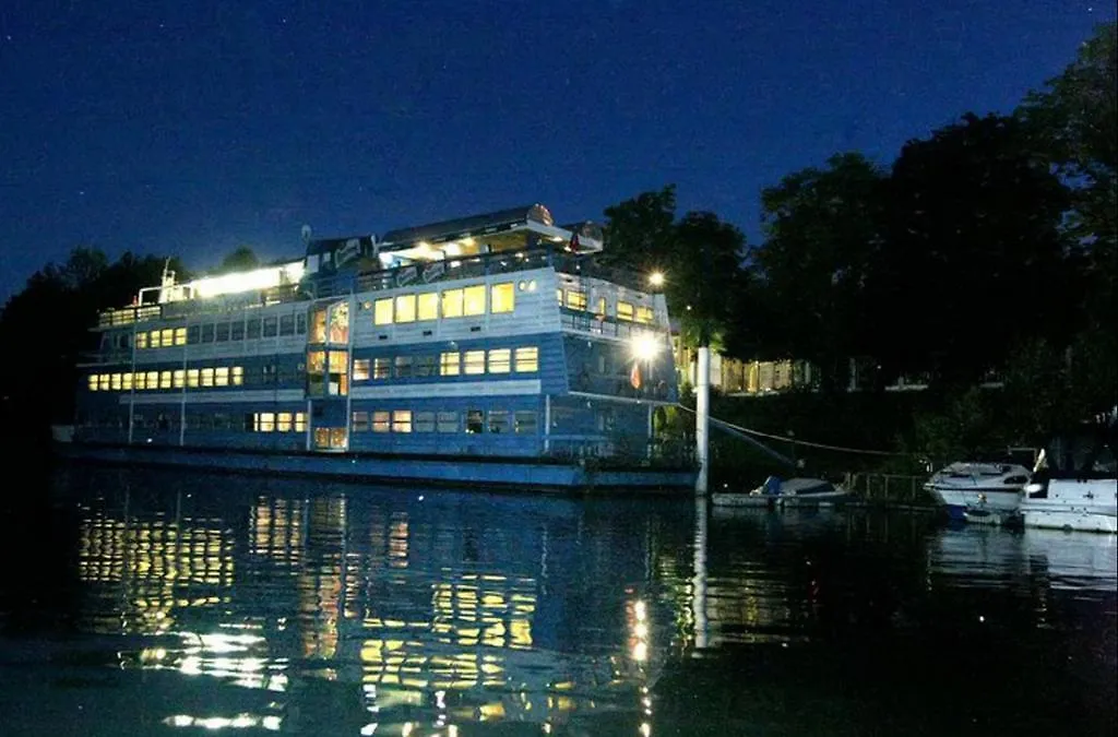 Botel Vodnik Praga